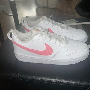 Brand new unworn Nikes size 6Y